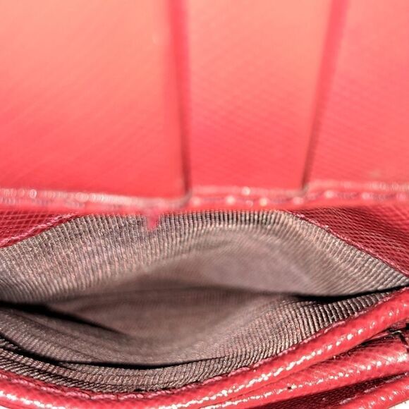 Prada Bifold Wallet in Red Authentic Good Condition - Picture 10 of 16